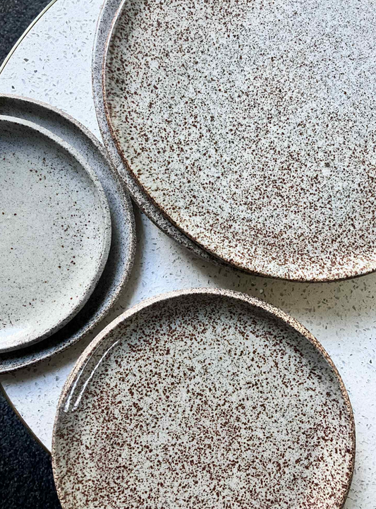 Pāmu Plate Set