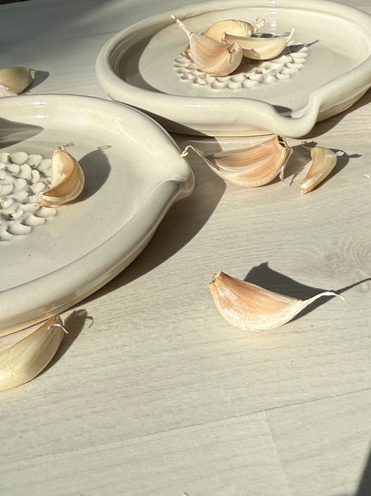 Vasti Pottery Garlic Grater