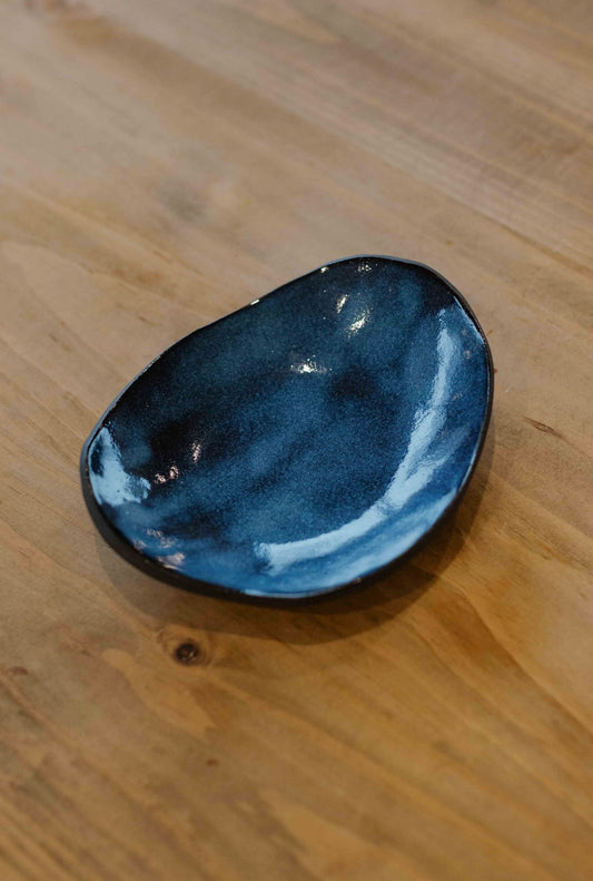 Vasti Pottery Manu Bay Platter Dish