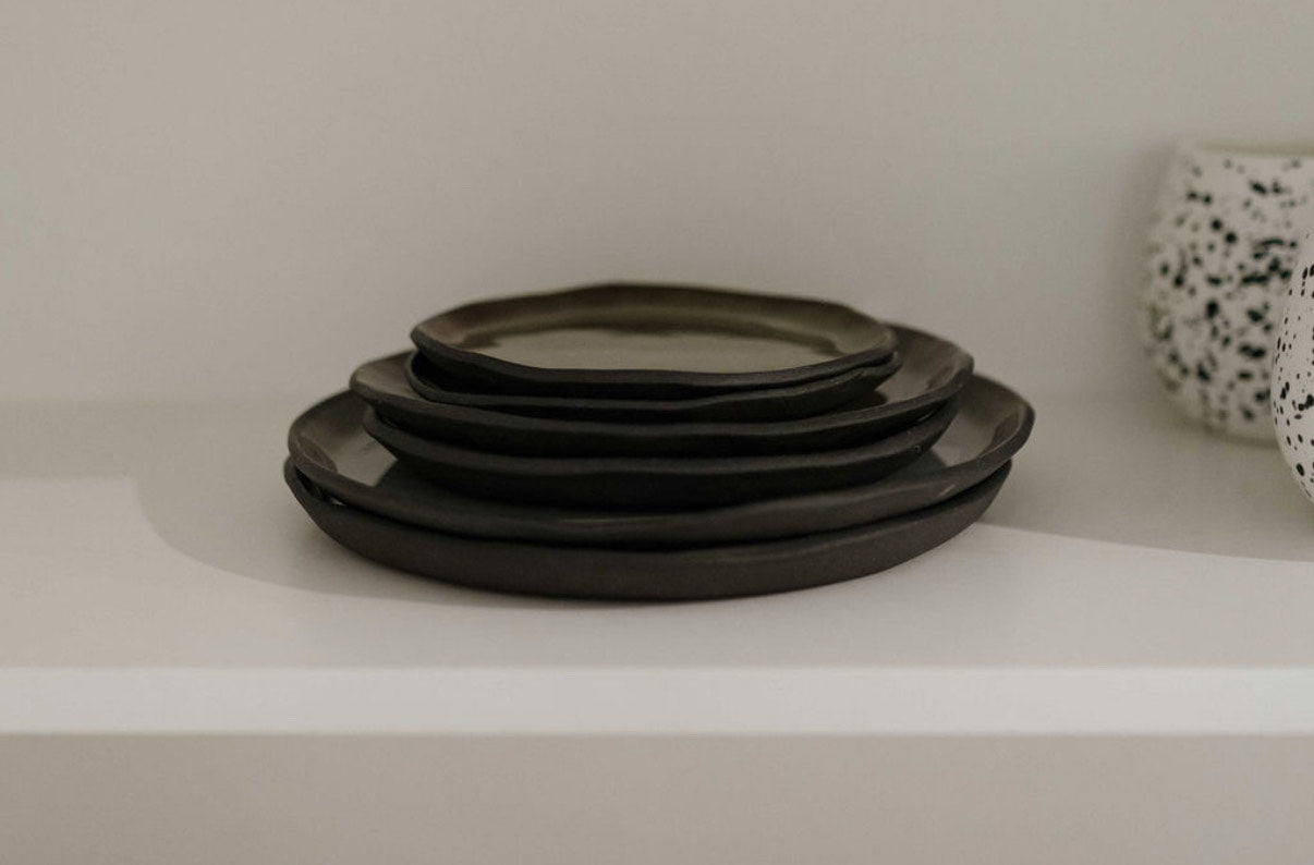 Vasti Pottery Nuku Plate Set of Six